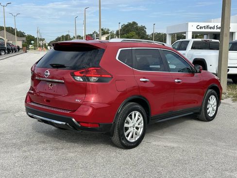 Used 2017 Nissan Rogue SV w/ SV Premium Package FWD image 5