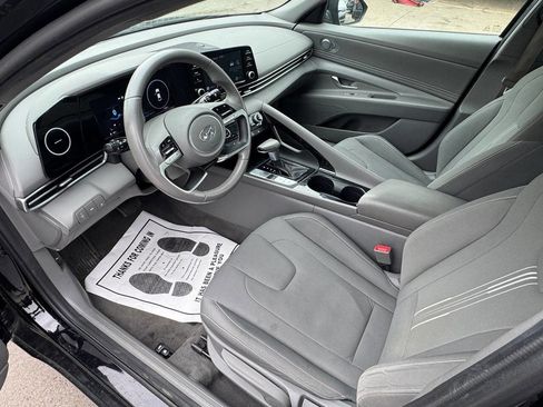 Used 2021 Hyundai Elantra SEL w/ Convenience Package FWD image 10