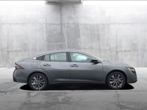 New 2026 Nissan Sentra SL w/ Floor Mat Package image 5