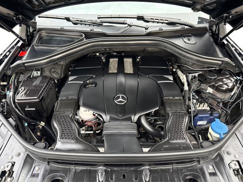 Used 2015 Mercedes-Benz GL 450 4MATIC w/ Parking Assist Package image 14