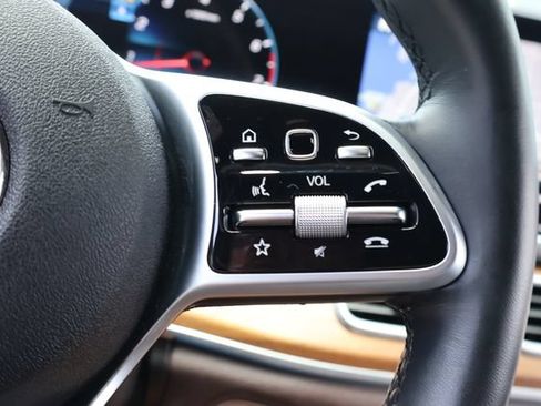 Used 2022 Mercedes-Benz GLS 450 4MATIC image 29