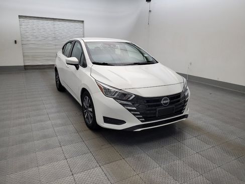 Used 2024 Nissan Versa SV FWD image 13