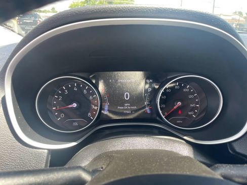 Used 2019 Jeep Compass Limited AWD/4WD image 17