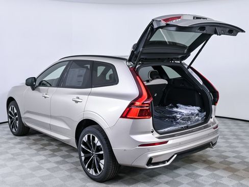 New 2026 Volvo XC60 B5 Plus w/ Climate Package image 32