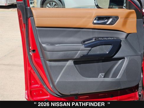 New 2026 Nissan Pathfinder Platinum image 14