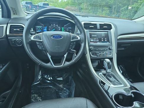 Used 2016 Ford Fusion SE w/ Equipment Group 202A AWD/4WD image 20