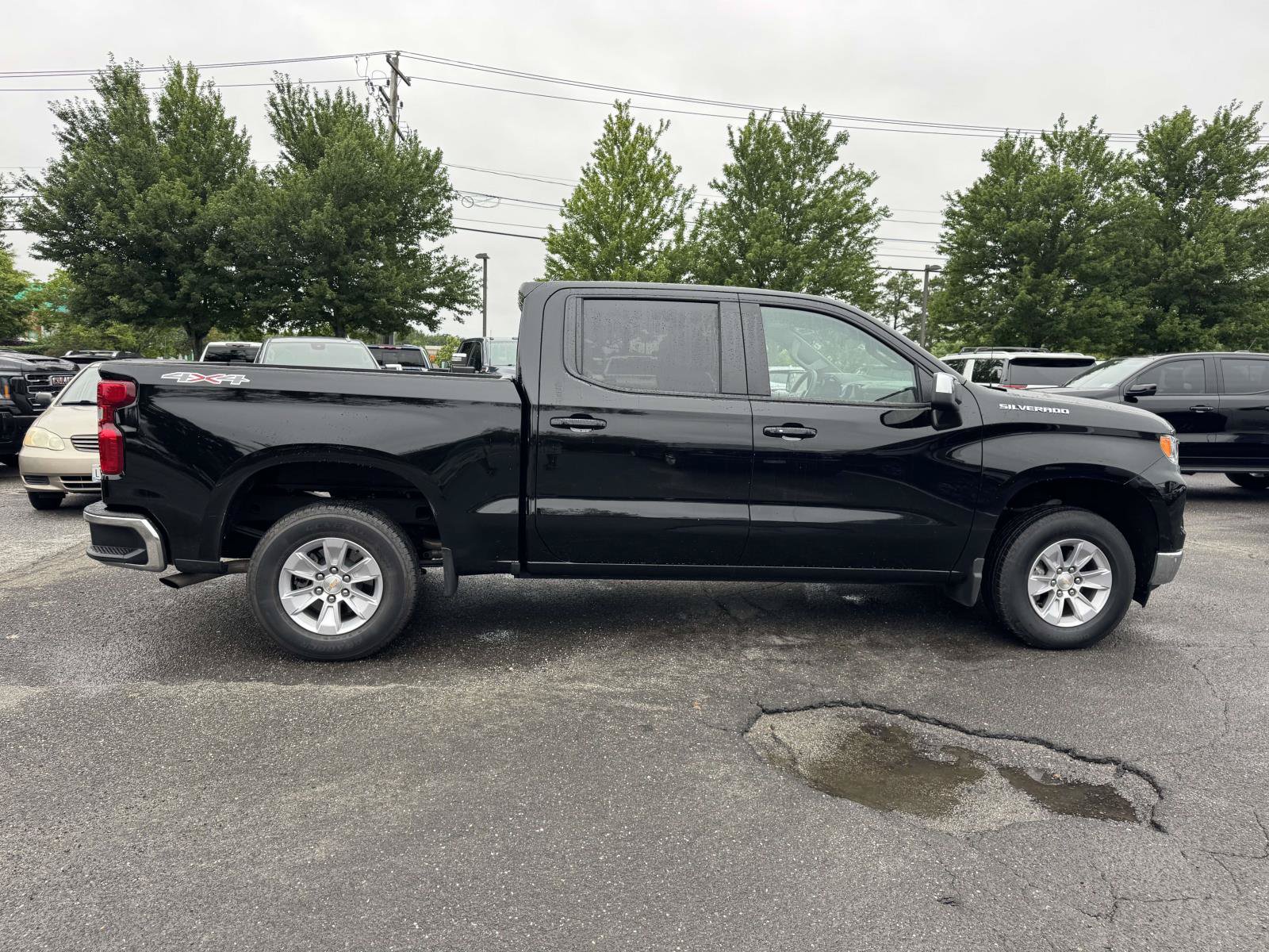 Used 2026 Chevrolet Silverado 1500 LT AWD/4WD image 3