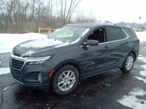 Used 2023 Chevrolet Equinox LT image 1