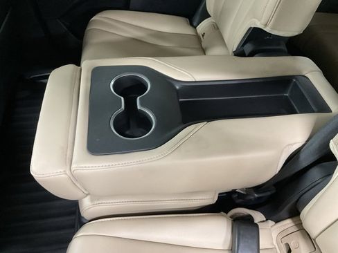 Used 2022 Acura MDX SH-AWD image 15