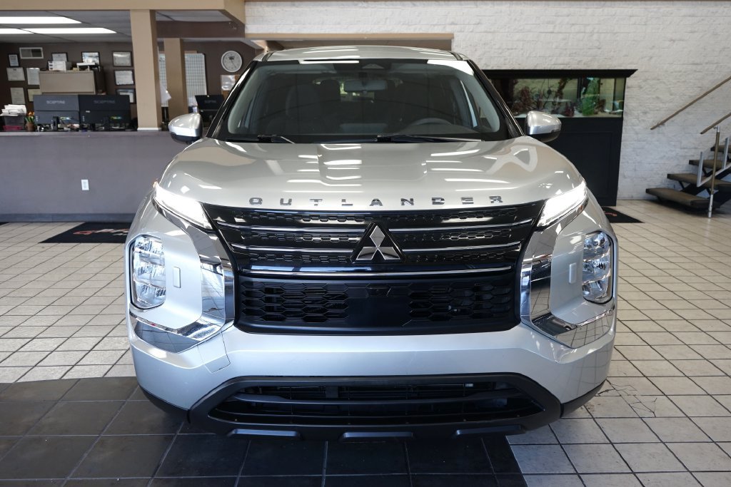 Used 2022 Mitsubishi Outlander ES AWD/4WD image 20