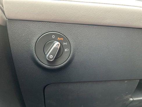 New 2026 Volkswagen Taos SE AWD/4WD image 30