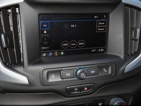 Used 2023 GMC Terrain SLE image 12