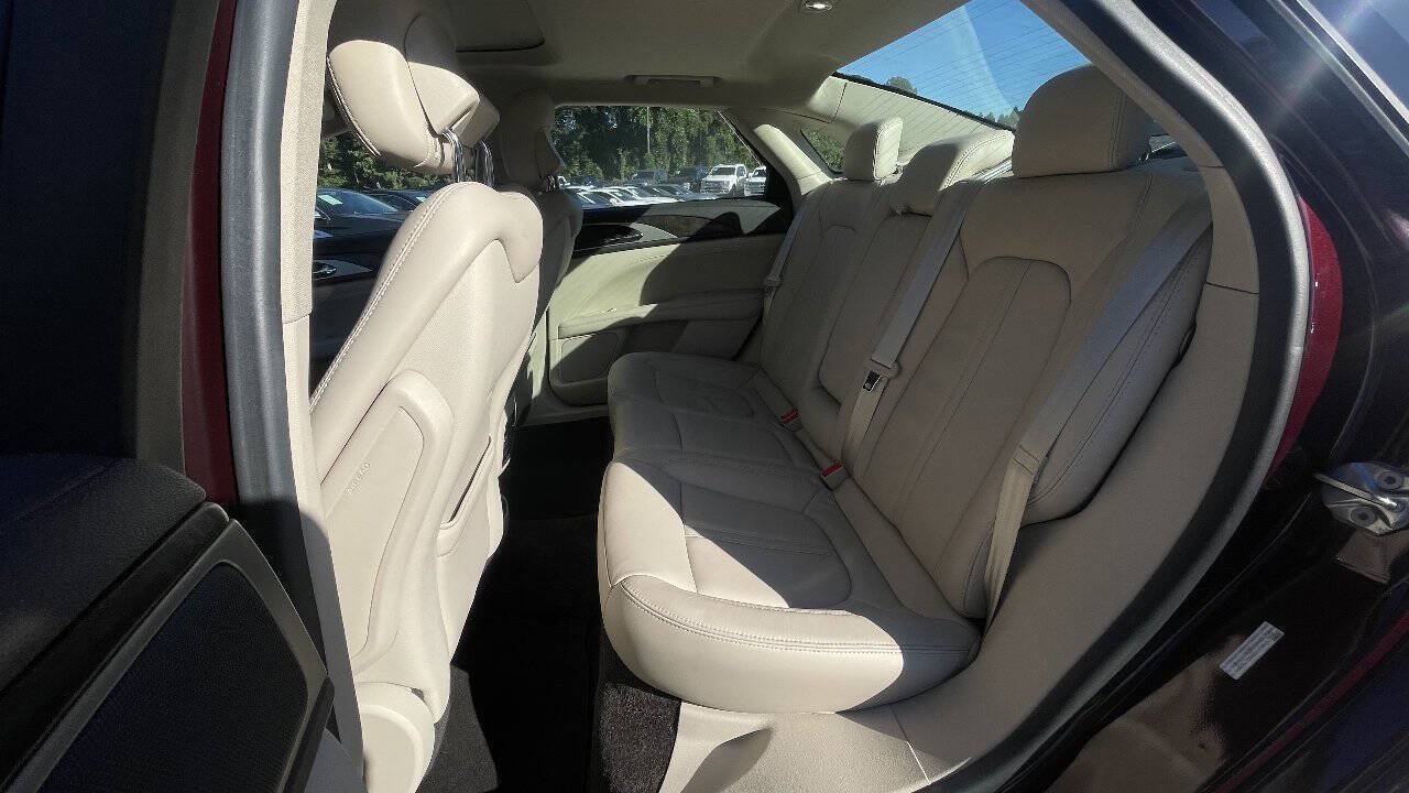 Used 2017 Lincoln MKZ Select w/ Select Plus Package FWD image 18