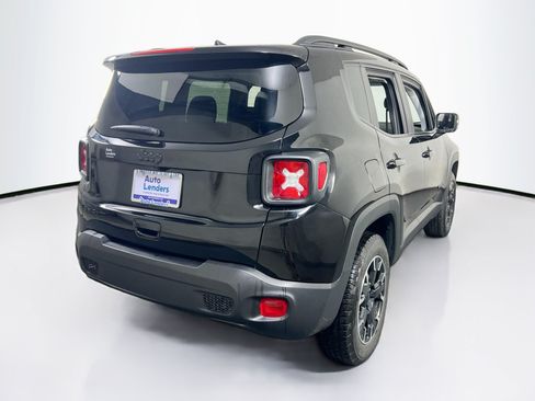 Used 2023 Jeep Renegade Latitude w/ Sun/Sound Group AWD/4WD image 5