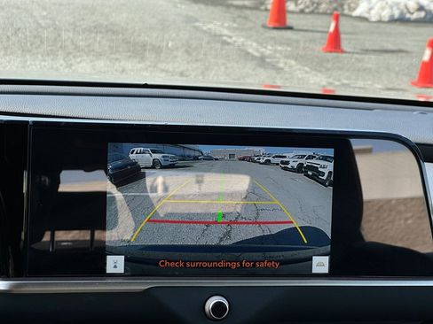 Used 2025 Toyota Crown XLE image 21