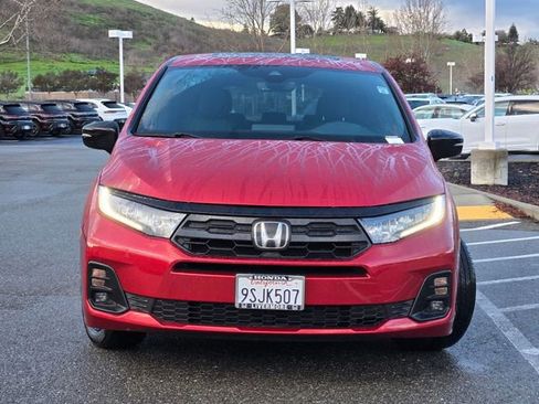 Used 2025 Honda Odyssey Sport-L image 2