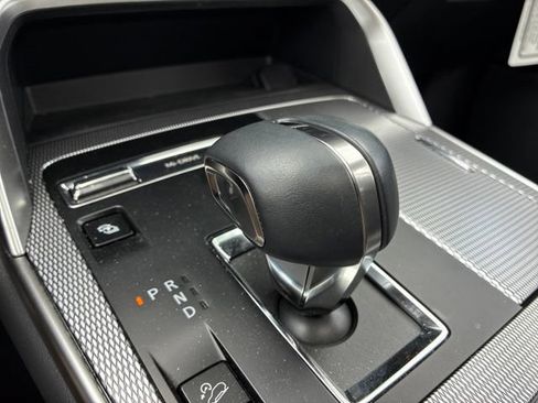 Certified 2025 MAZDA CX-70 Plug-In Hybrid w/ Premium Plus AWD/4WD image 32
