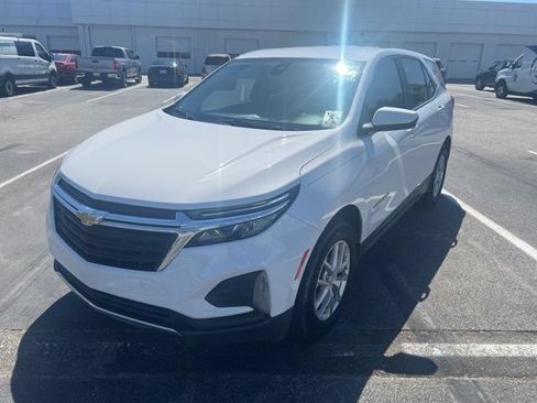 Used 2022 Chevrolet Equinox LT FWD image 3
