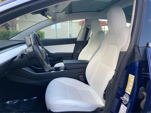 Used 2018 Tesla Model 3 Mid Range RWD image 8