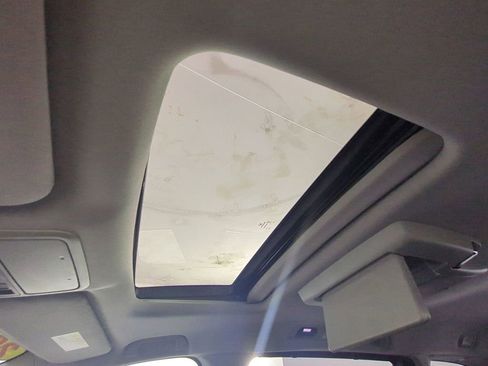 Used 2018 Honda Odyssey Elite image 25