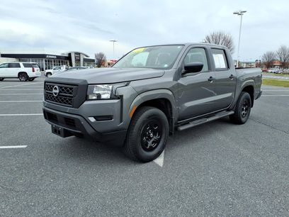 Used 2023 Nissan Frontier S w/ Technology Package