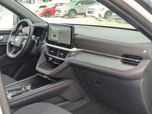 Used 2025 Ford Explorer ST-Line w/ ST-Line Street Pack image 28