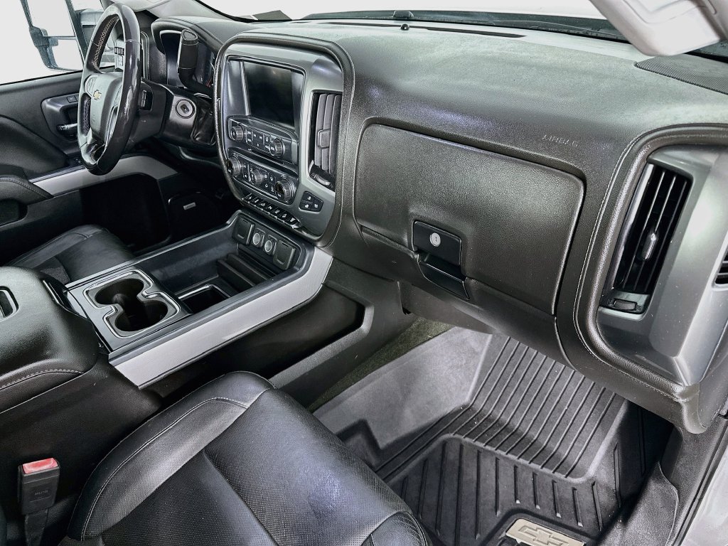 Used 2018 Chevrolet Silverado 2500 LTZ w/ Duramax Plus Package AWD/4WD image 27