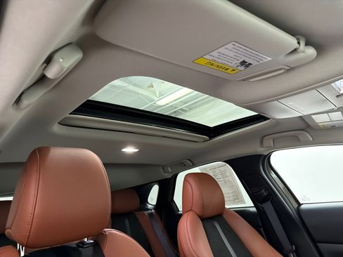 Used 2025 MAZDA CX-30 Carbon image 13