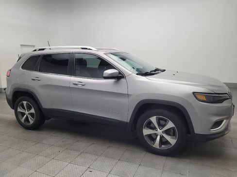 Used 2019 Jeep Cherokee Limited image 11