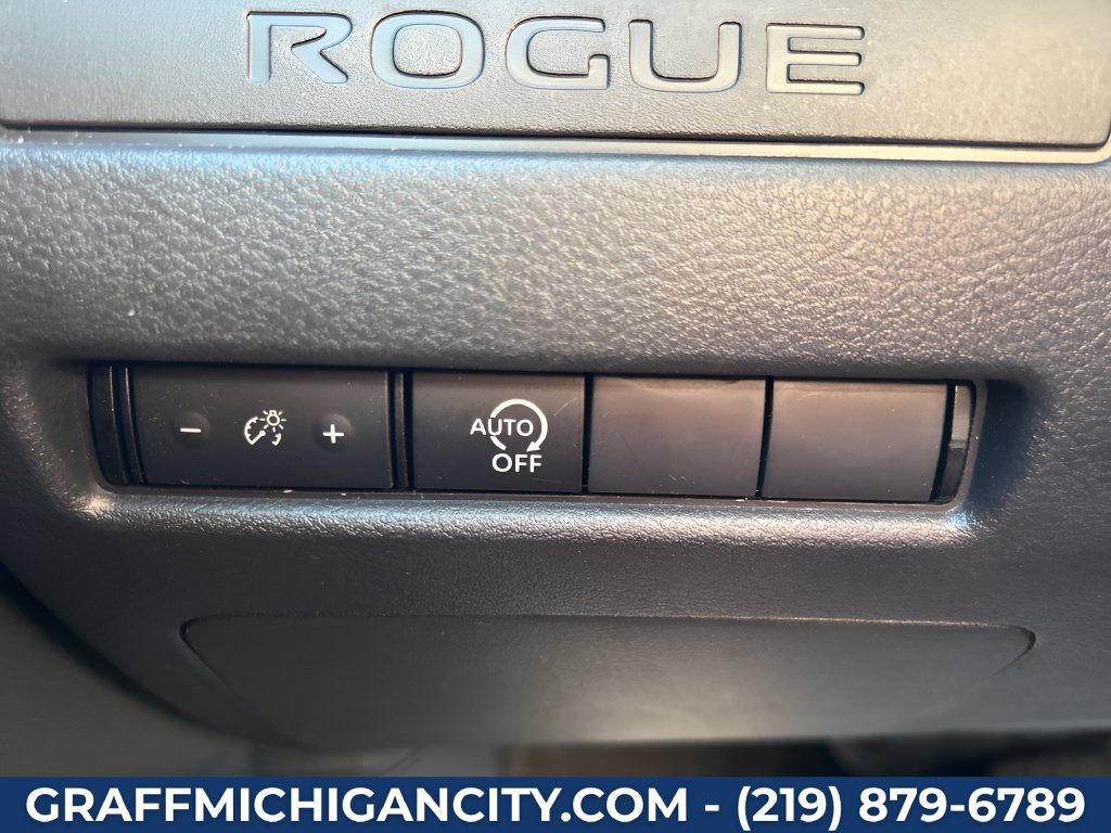 Used 2024 Nissan Rogue S AWD/4WD image 27