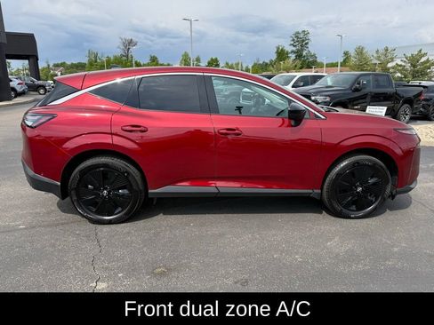 Used 2025 Nissan Murano SV AWD/4WD image 2