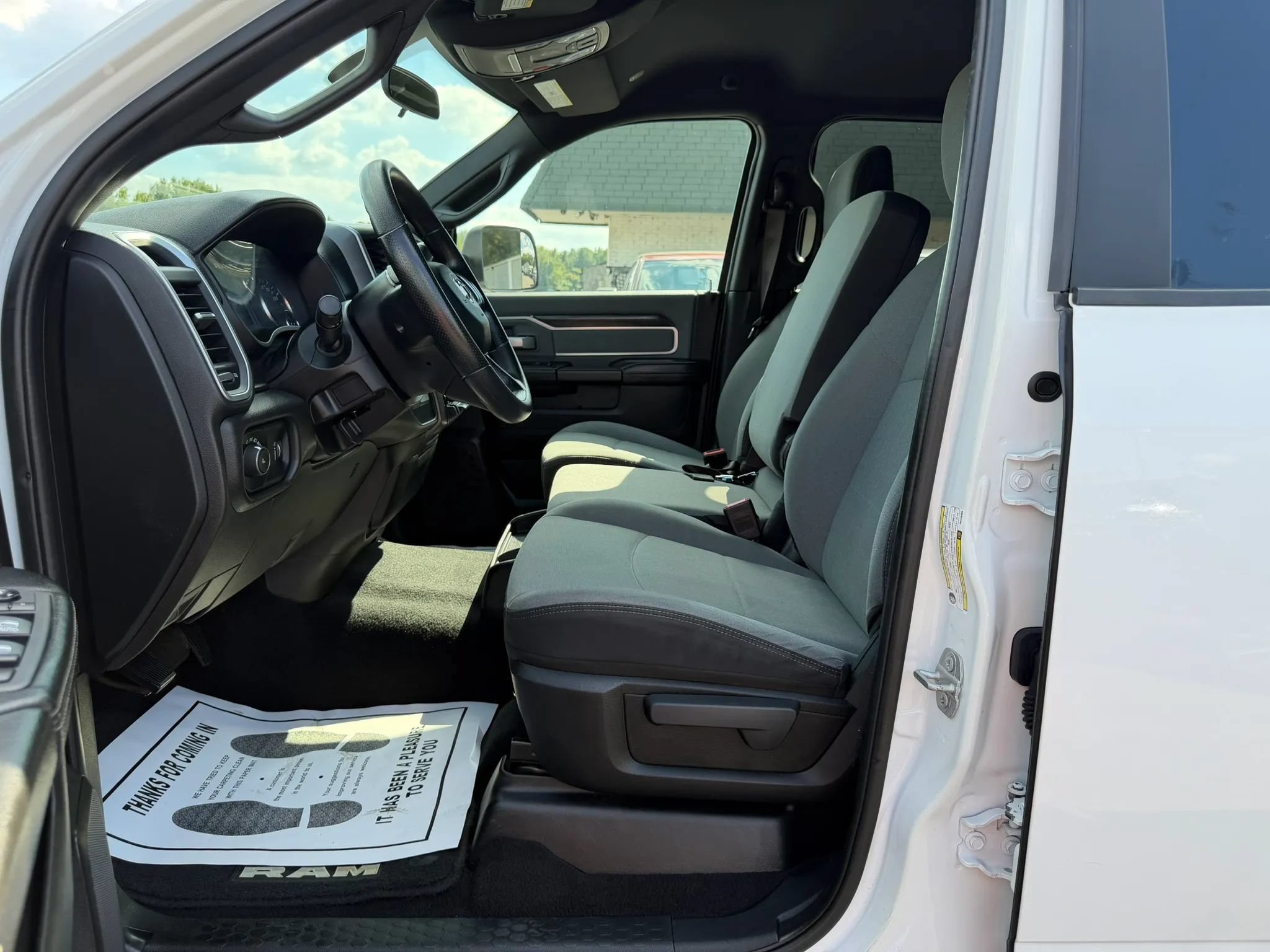 Used 2022 RAM 2500 Big Horn AWD/4WD image 18