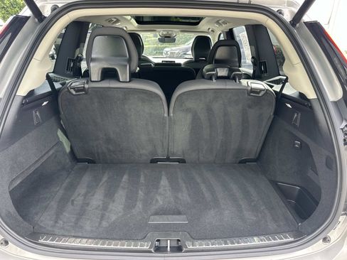 Certified 2025 Volvo XC90 B6 Plus image 24
