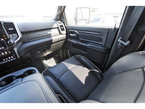 Used 2026 RAM 2500 Laramie AWD/4WD image 8