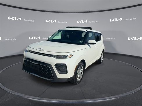 Used 2022 Kia Soul LX image 6