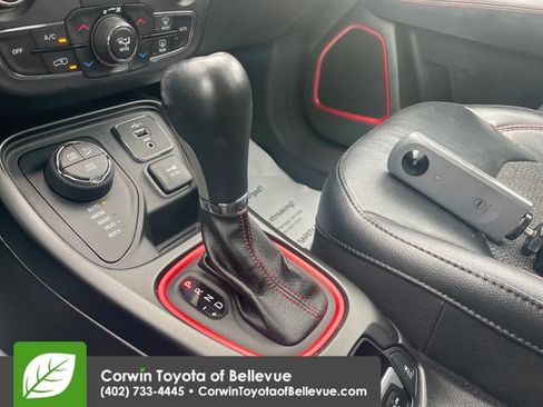 Used 2019 Jeep Compass Trailhawk w/ Cold Weather Group AWD/4WD image 14