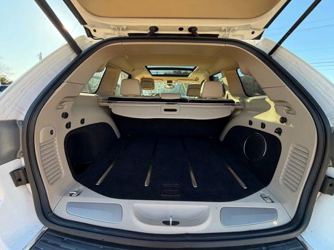 Used 2017 Jeep Grand Cherokee Limited w/ Luxury Group II image 18