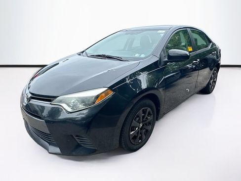 Used 2015 Toyota Corolla LE FWD image 3