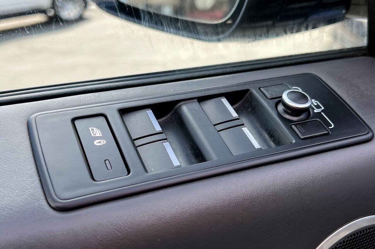 Used 2016 Land Rover Range Rover Sport Autobiography AWD/4WD image 28