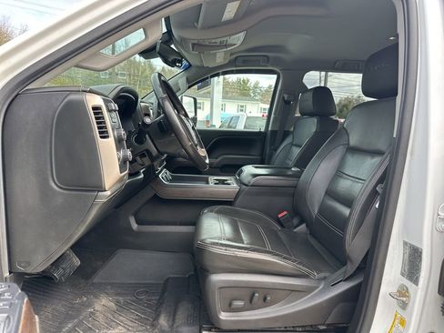 Used 2017 GMC Sierra 3500 Denali w/ Duramax Plus Package image 16