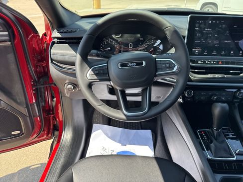 New 2026 Jeep Compass Latitude w/ Sun and Sound Group AWD/4WD image 30