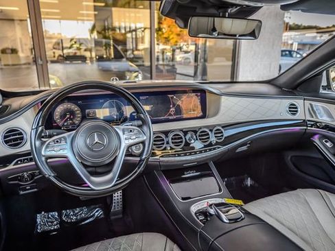 Used 2018 Mercedes-Benz S 560 4MATIC Sedan image 28