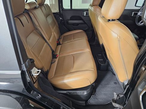 Used 2022 Jeep Wrangler Unlimited Sahara 4xe image 39