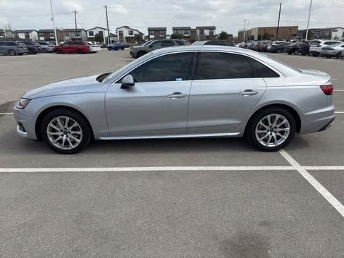 Used 2022 Audi A4 2.0T Premium w/ Convenience Package image 2