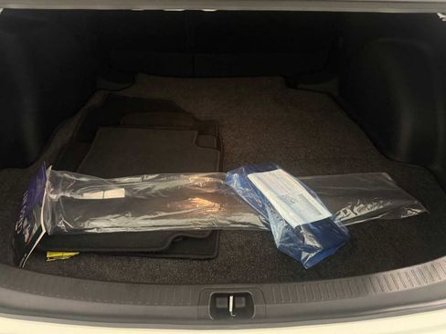 Used 2023 Toyota Corolla LE w/ Carpet Mat Package (TMS) FWD image 24