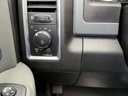 Used 2019 RAM 1500 Classic Warlock w/ Electronics Group image 11