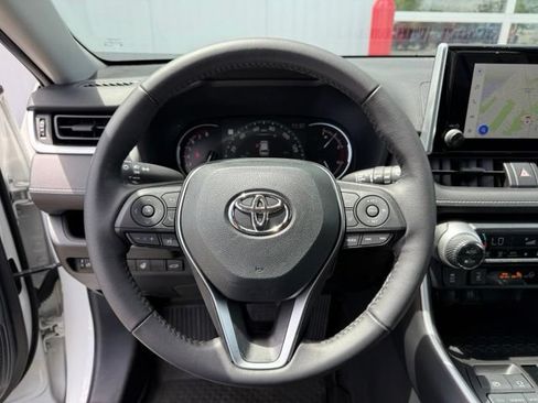 Used 2023 Toyota RAV4 XLE w/ Convenience Package AWD/4WD image 18