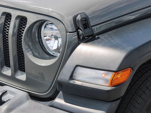 Used 2021 Jeep Wrangler Sport AWD/4WD image 5
