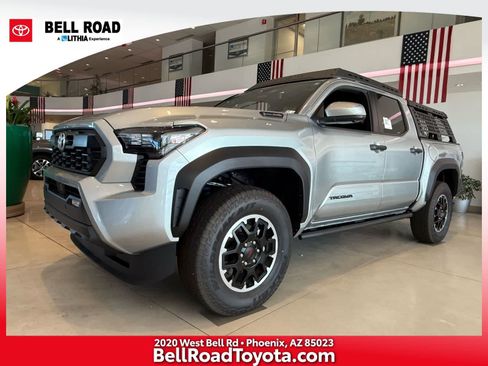 Used 2025 Toyota Tacoma TRD Off-Road w/ TRD Off Road Premium Package image 1