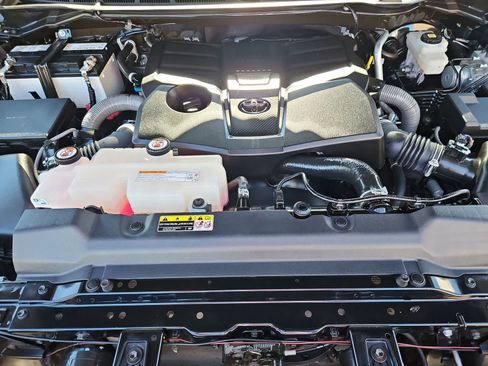 Used 2022 Toyota Tundra SR5 w/ TRD Off-Road Package image 15